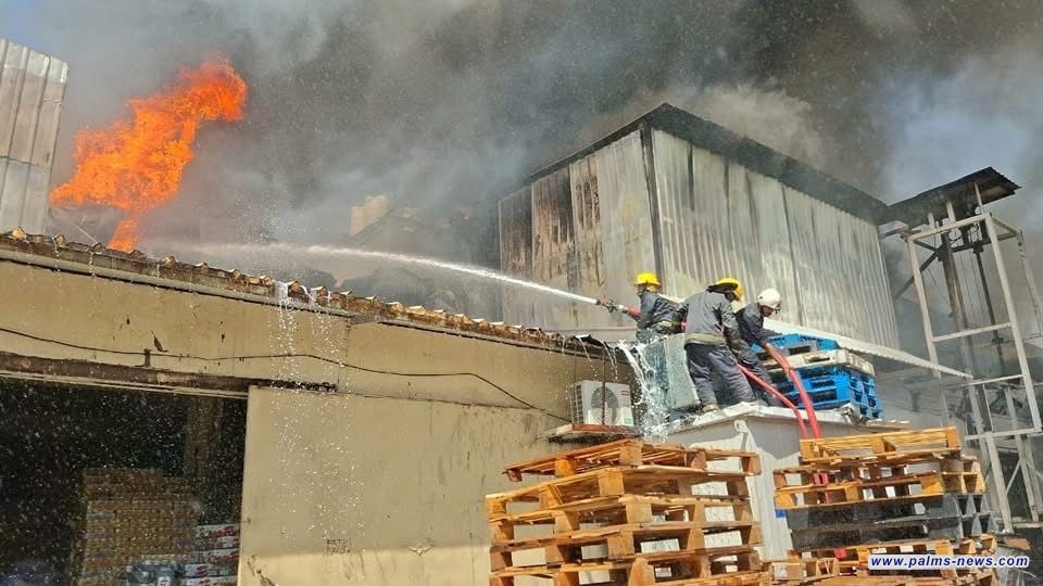 السيطرة على حريق داخل مخزن مواد غذائية في الكرادة